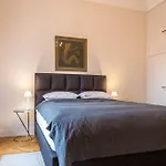 Luxus Palais-Wohnung Am Karlsplatz