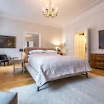 Luxus Palais-Wohnung Am Karlsplatz