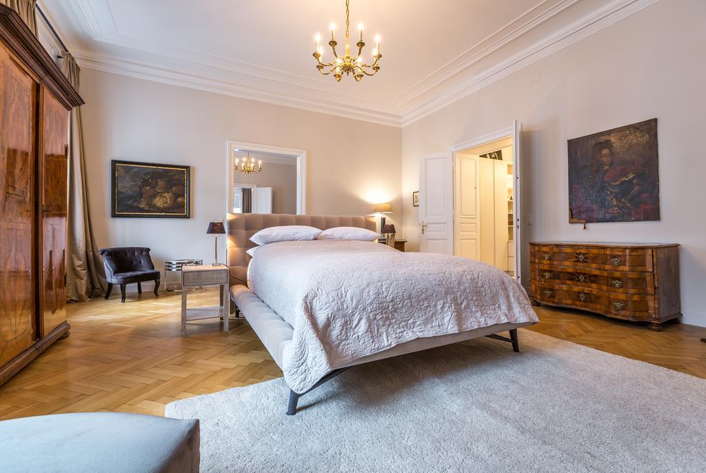 Luxus Palais-wohnung Am Karlsplatz